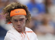 开云体育官方网站-世界网球队完胜西班牙网球队，梅德韦杰夫打破历史纪录的简单介绍