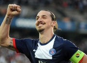 开云体育中国-双重奏鸣，从韩国压制摩纳哥到拉亚国家德比封神，亚洲力量与门将艺术的交响