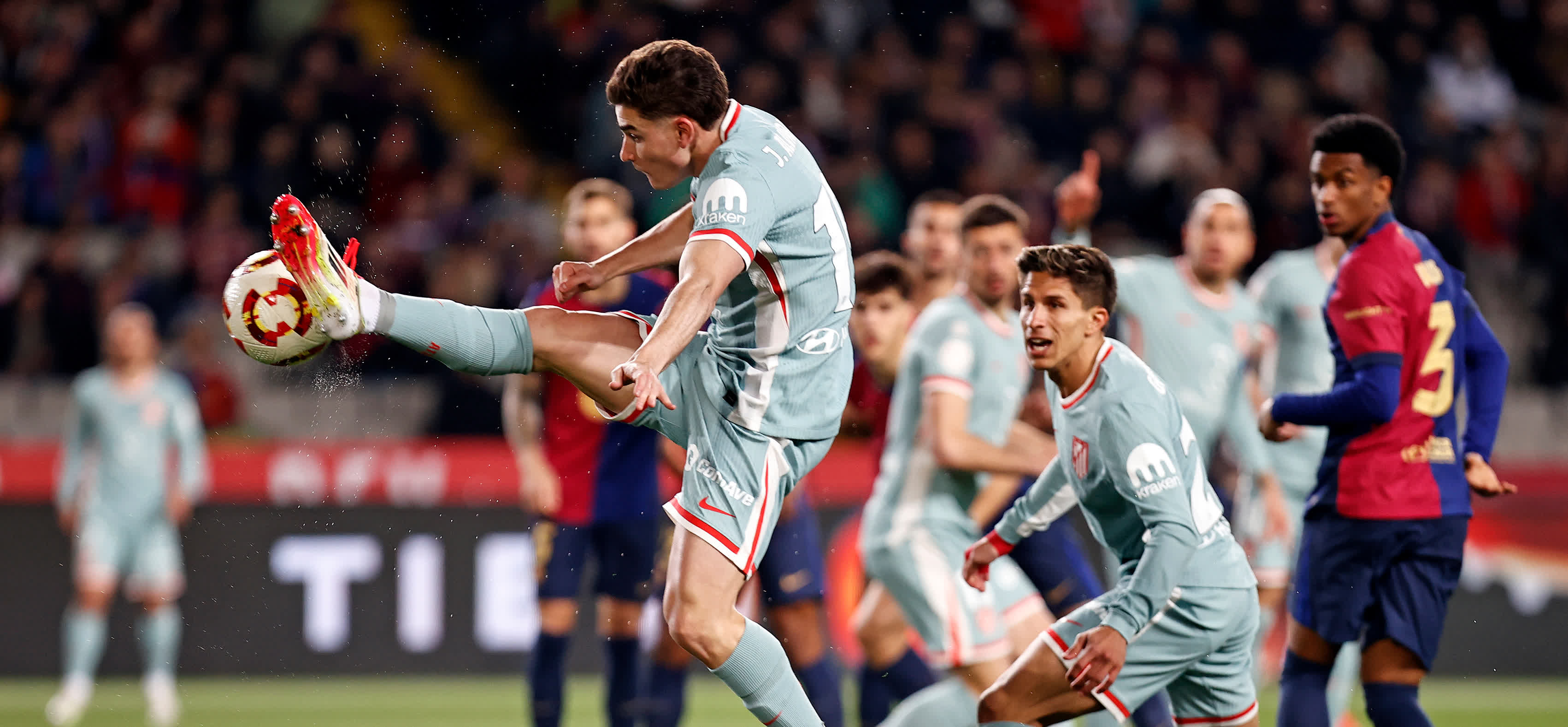 那不勒斯翻盘马德里竞技，阿尔瓦雷斯关键制胜的简单介绍