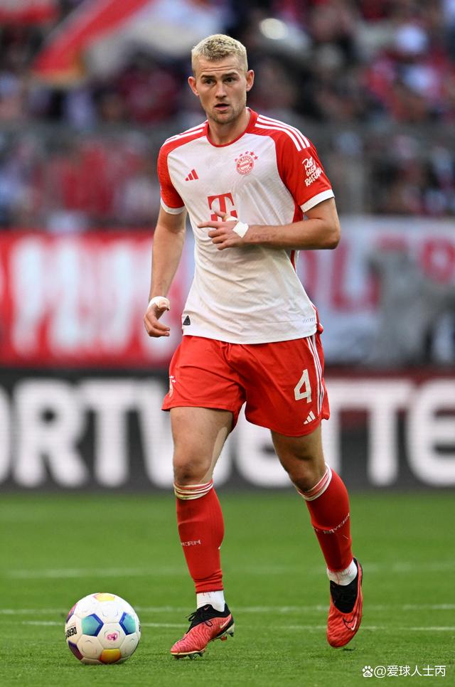 关于阿森纳横扫里昂，德利赫特高光表现的信息