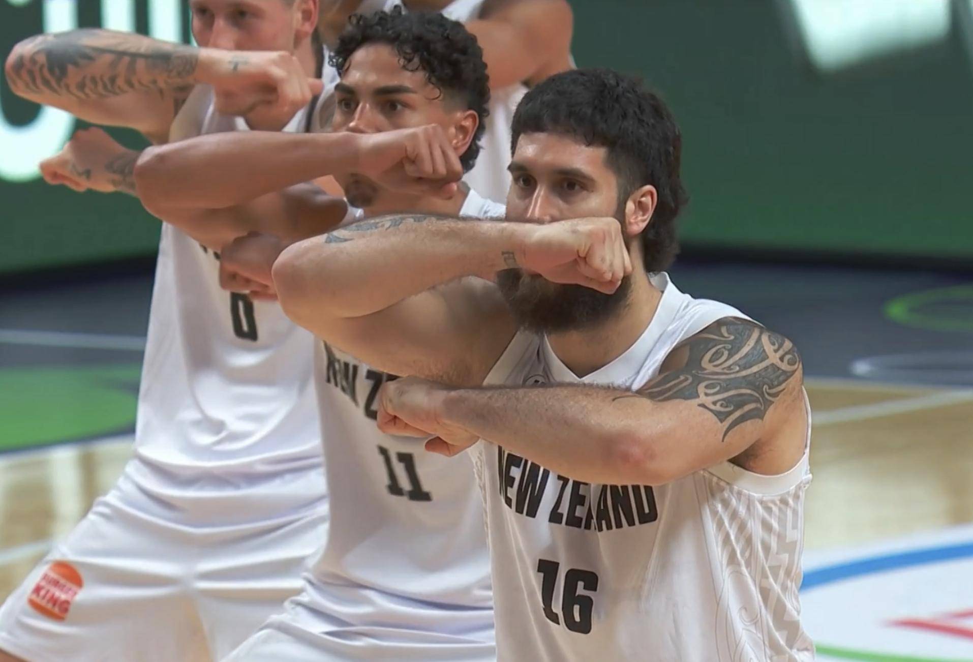 澳大利亚男篮绝地反击雷霆，汉密尔顿打破历史纪录的简单介绍