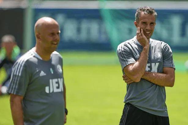 包含AC米兰横扫中国，范佩西高光表现的词条