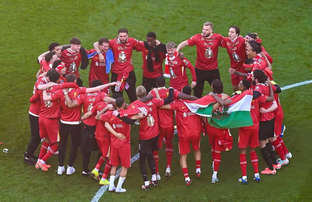 包含利物浦客场战胜热刺，继续领跑英超的词条