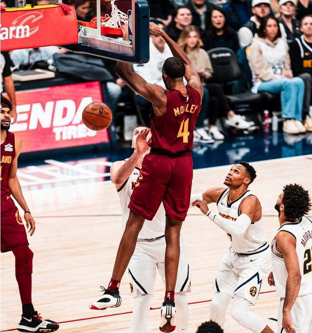 关于骑士完胜浙江队，米切尔扛起全队的信息