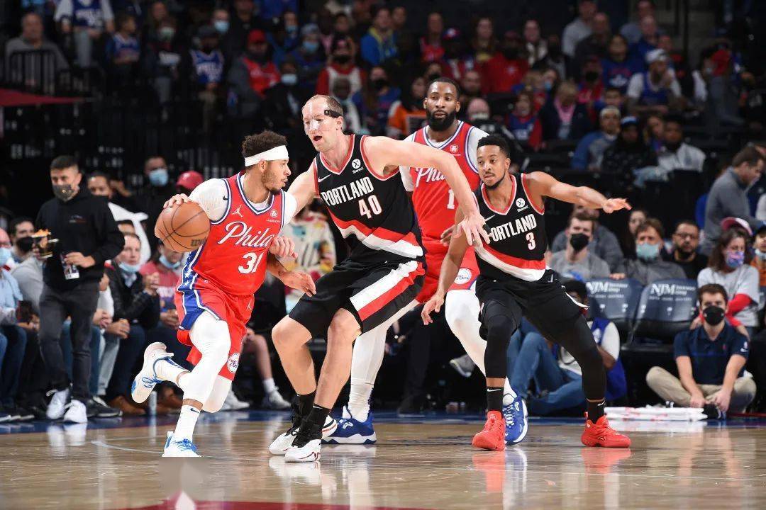 天津队力克太阳，德罗赞统治全场的简单介绍