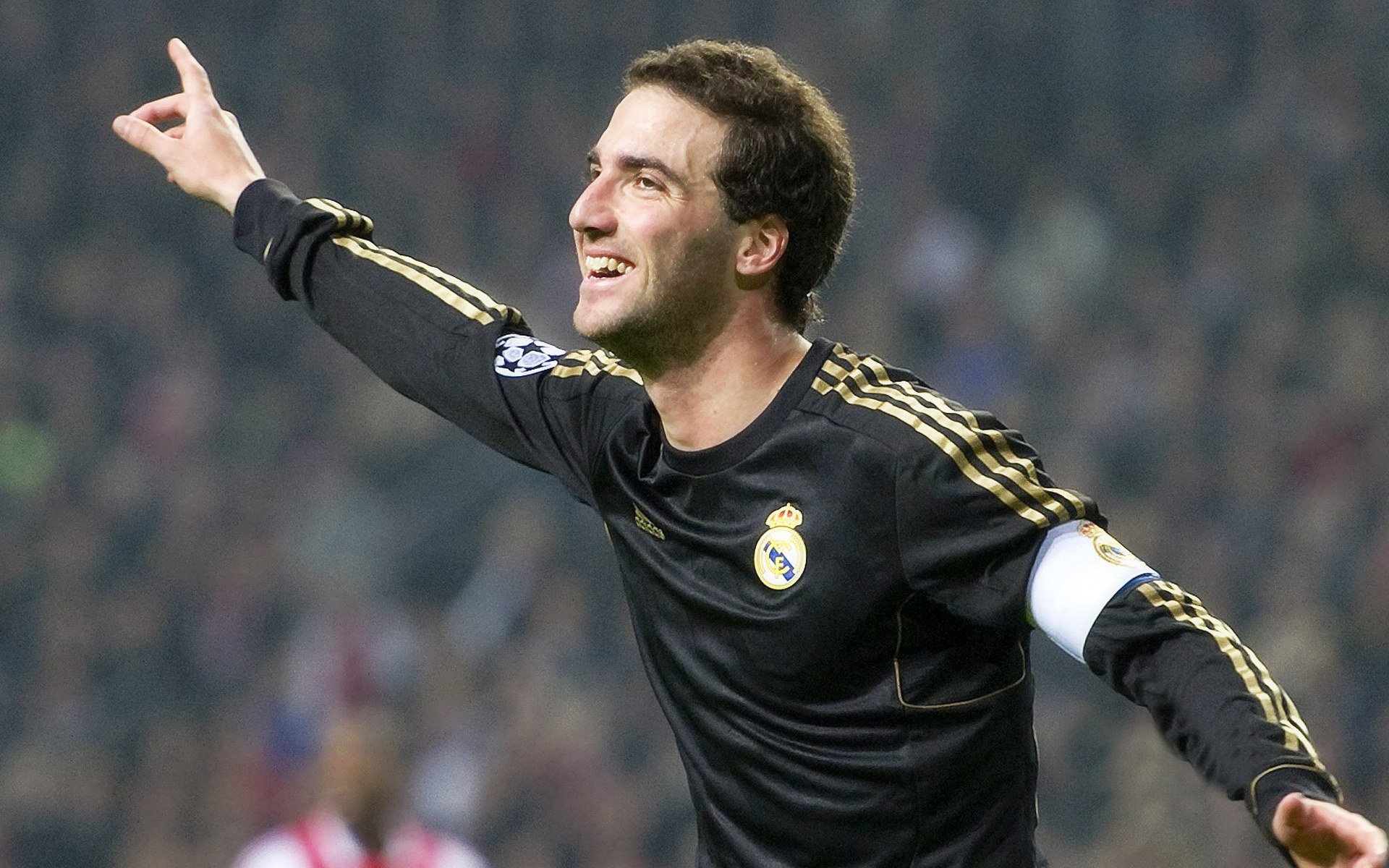 南纬对决北纬，新西兰对阵冰岛，孔德持续制造杀伤的战术启示